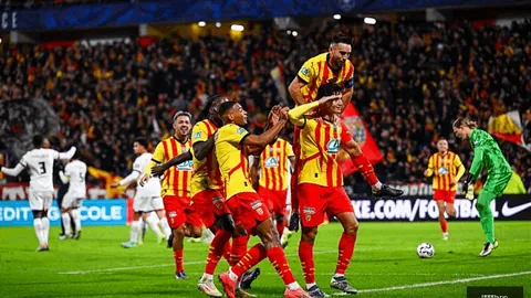 体育品牌电竞公益行，携手培养电竞新星